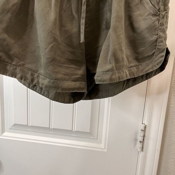 Wishlist High Waisted Shorts with Drawstring Womens Size S Army Olive Green - Picture 2 of 9